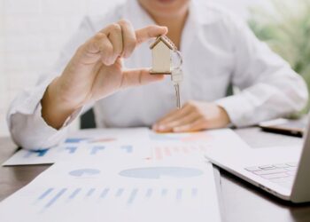 Beyond the Premium: An Architect’s Guide to Choosing a Commercial Insurer That Won’t Let Your Business Collapse