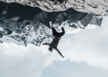 The Uninsured Entrepreneur: A Comprehensive Risk Analysis of Operating Without Liability Insurance