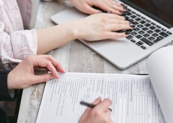 The Digital Go-Bag: A New Paradigm for the Insurance Customer Portal