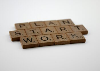 Forget the Checklist: The Real-World Blueprint for Becoming a Successful Claims Adjuster